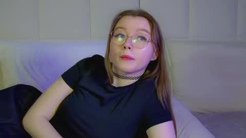 Keira online show from 03-06-25, 09:09