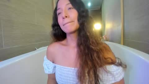 Snapshot of keiry_gonzalez23_aws chatting on 09-21-25, 01:51 keiry_gonzalez23_aws online show from 09-21-25, 01:51