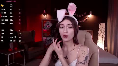 Snapshot of keke_pallmer chatting on 10-23-25, 07:40 Rina online show from 10-23-25, 07:40