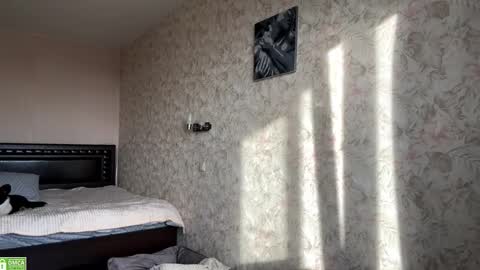 Snapshot of kelisipe chatting on 11-08-25, 08:14 Sylvia online show from 11-08-25, 08:14