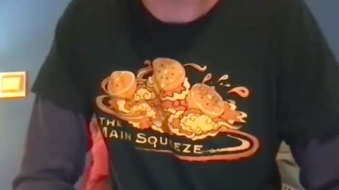 Snapshot of kelkun2828 chatting on 01-06-25, 11:52 kelkun2828 online show from 01-06-25, 11:52