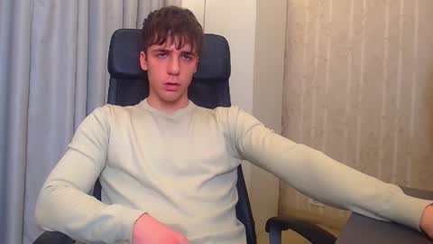 Snapshot of kellenwest chatting on 12-22-25, 10:12 KellenWest online show from 12-22-25, 10:12