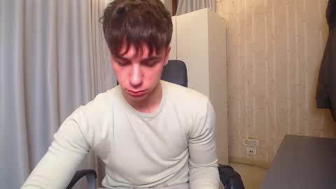 Snapshot of kellenwest chatting on 01-06-26, 05:11 KellenWest online show from 01-06-26, 05:11