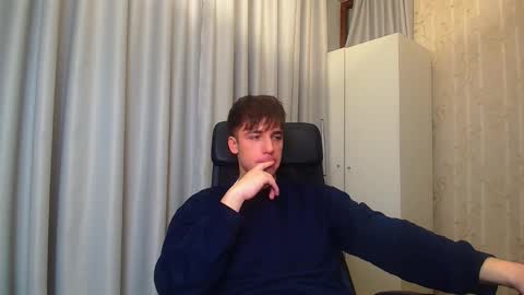 Snapshot of kellenwest chatting on 01-08-26, 05:10 KellenWest online show from 01-08-26, 05:10