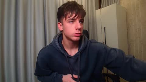 Snapshot of kellenwest chatting on 01-10-26, 05:20 KellenWest online show from 01-10-26, 05:20