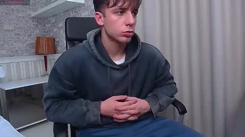 Snapshot of kellenwest chatting on 01-14-26, 11:16 KellenWest online show from 01-14-26, 11:16