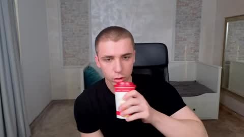 Snapshot of kellenwest chatting on 04-28-26, 04:28 KellenWest online show from 04-28-26, 04:28
