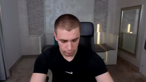 Snapshot of kellenwest chatting on 05-01-26, 04:28 KellenWest online show from 05-01-26, 04:28