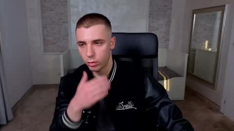 Snapshot of kellenwest chatting on 05-05-26, 04:31 KellenWest online show from 05-05-26, 04:31