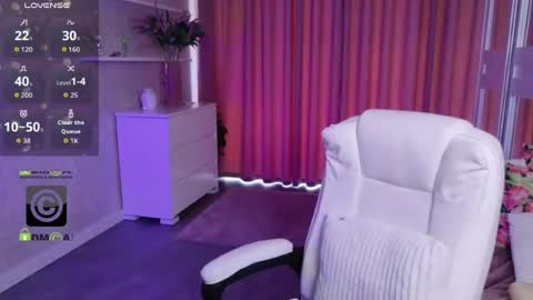 kellielowie online show from 07-28-26, 12:48