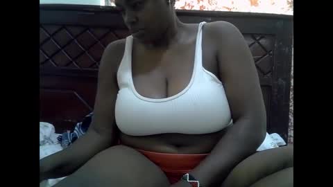 kelly_jones9 online show from 05-17-26, 11:06
