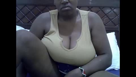 kelly_jones9 online show from 05-19-26, 12:44