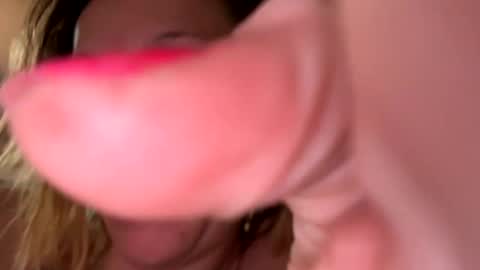 Snapshot of kelly_wight223 chatting on 11-02-25, 12:07 kelly_wight223 online show from 11-02-25, 12:07