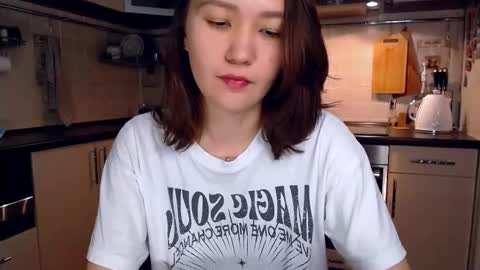 Snapshot of kelly_yon chatting on 09-23-25, 08:56 Kelly online show from 09-23-25, 08:56