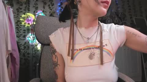 Leia online show from 01-23-25, 06:17