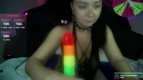 Kelly online show from 10-10-25, 05:28