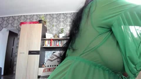 Snapshot of kellymorgan_ chatting on 10-30-25, 08:49 Monday - Friday 08 am - 3 pm GMT 3 online show from 10-30-25, 08:49