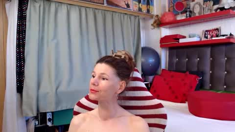 Snapshot of kellynumber chatting on 04-26-26, 08:45 kelly online show from 04-26-26, 08:45