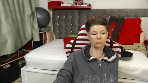 Snapshot of kellynumber chatting on 05-15-26, 11:34 kelly online show from 05-15-26, 11:34
