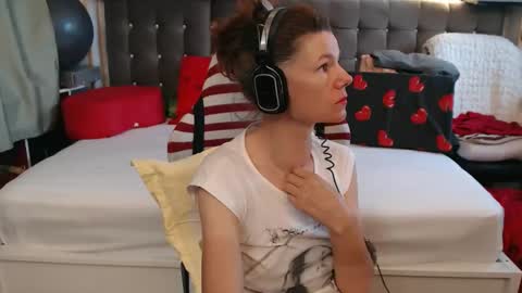 Snapshot of kellynumber chatting on 05-22-26, 08:21 kelly online show from 05-22-26, 08:21