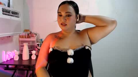 KELLY MCDOLEN online show from 07-19-26, 01:09