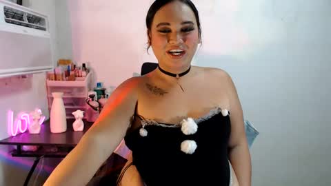 KELLY MCDOLEN online show from 07-19-26, 01:15
