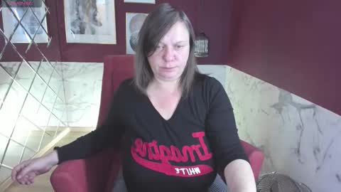 Snapshot of kellysuper chatting on 10-19-25, 05:30 Kelly online show from 10-19-25, 05:30