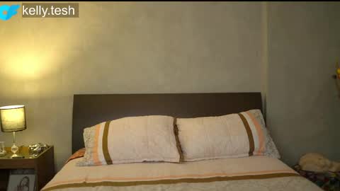 Kelly online show from 04-19-26, 04:01