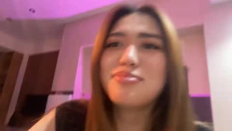 Luna online show from 04-19-26, 05:56