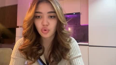 Luna online show from 04-20-26, 05:48