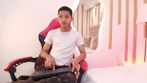 Kelvin online show from 04-05-26, 12:35