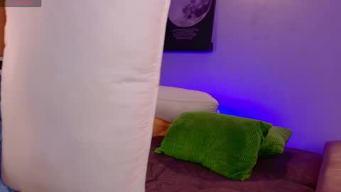   online show from 05-11-26, 02:45