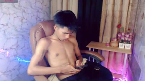 ken_minjun online show from 04-12-26, 11:04