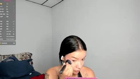 Snapshot of kendalgrey01 chatting on 02-21-25, 02:59 Kendal online show from 02-21-25, 02:59