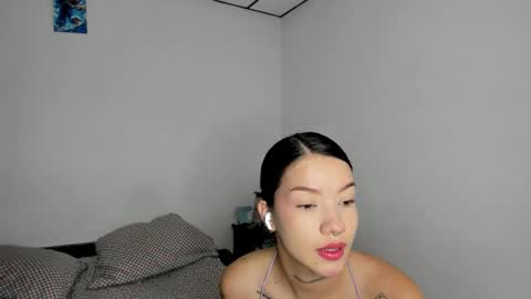 Snapshot of kendalgrey01 chatting on 09-12-25, 03:23 Kendal online show from 09-12-25, 03:23