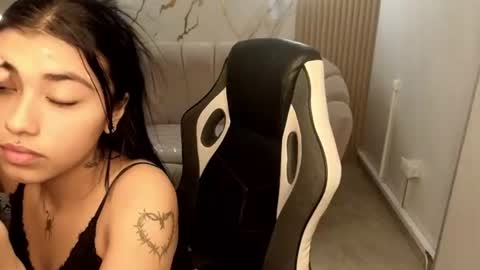 kendall18_b_ online show from 07-28-26, 03:02