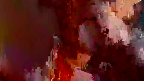 Snapshot of kendall_lenny chatting on 12-31-24, 01:04 Lenny online show from 12-31-24, 01:04