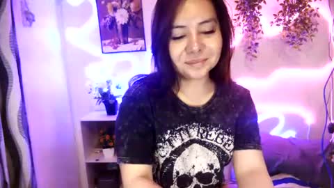 Snapshot of kendall_snow chatting on 06-29-26, 07:14 kendall_snow online show from 06-29-26, 07:14