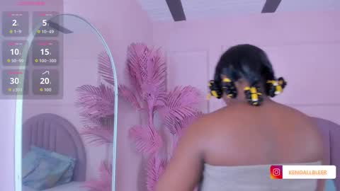 kendallbleer online show from 11-06-25, 11:33