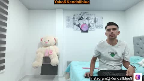 Snapshot of kendallblue chatting on 10-21-25, 11:27 kendallblue online show from 10-21-25, 11:27