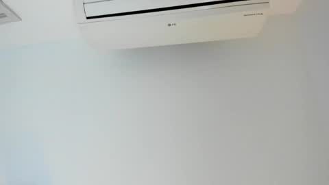 Kendal online show from 03-18-26, 12:08