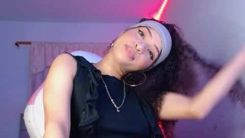 Snapshot of kendallrush2 chatting on 01-01-25, 07:09 Kendall Rush online show from 01-01-25, 07:09