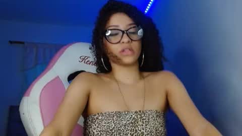 Snapshot of kendallrush2 chatting on 01-10-25, 05:02 Kendall Rush online show from 01-10-25, 05:02