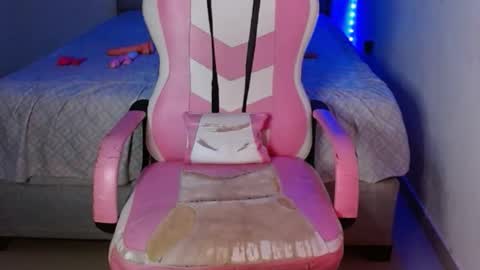 Snapshot of kendallrush2 chatting on 02-16-25, 11:59 Kendall Rush online show from 02-16-25, 11:59