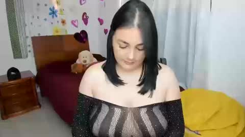 Fernanda online show from 10-17-25, 03:36