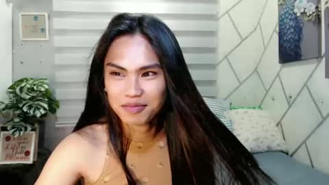 Snapshot of kendallxxx16 chatting on 12-20-24, 01:33 Kent online show from 12-20-24, 01:33