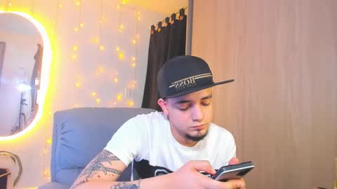 kendel_dimitri online show from 12-20-24, 07:33