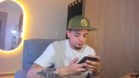 kendel_dimitri online show from 01-20-25, 05:15