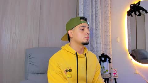 kendel_dimitri online show from 11-02-25, 08:17