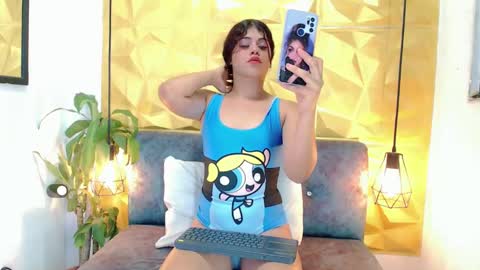 Snapshot of kendra_diaz chatting on 01-25-25, 02:58 K E N D R A online show from 01-25-25, 02:58